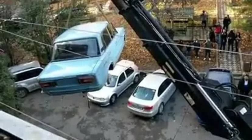 Мечта на балконе: трагическая история грузина и его синего Жигуля