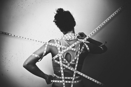 Как праздничные ужины приводят к чувству вины: психология переедания