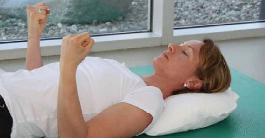 Как прогрессивная мышечная релаксация помогает справиться со стрессом